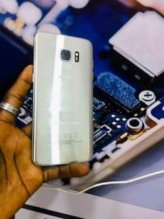 A picture of Samsung s7 edge