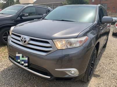 A picture of 2012 Toyota highlander extremely clean Bought 3 months ago