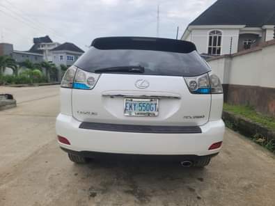 A picture of ELSTARAUTOS Super Sharp Lexus RX350 2007 Model Sound Engine Perfect