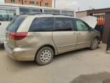 A picture of 2005 Toyota Sienna