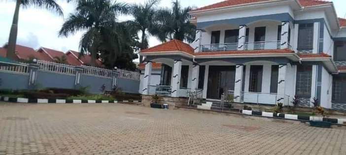 houses entebbe