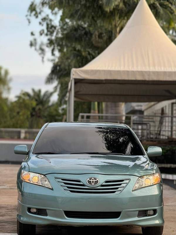 A picture of FOR SALE EXTREMELY SUPER CLEAN USED TOYOTA CAMRY 2007 MODEL