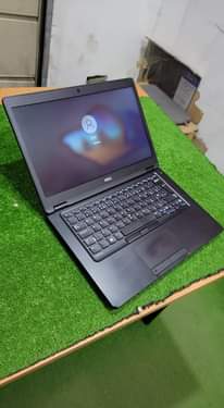 A picture of Dell latitude 5270....i5 6th gen