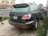 A picture of 2004 Lexus 300