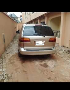 A picture of Toyota sienna Sound engine and gear Buy a Still at