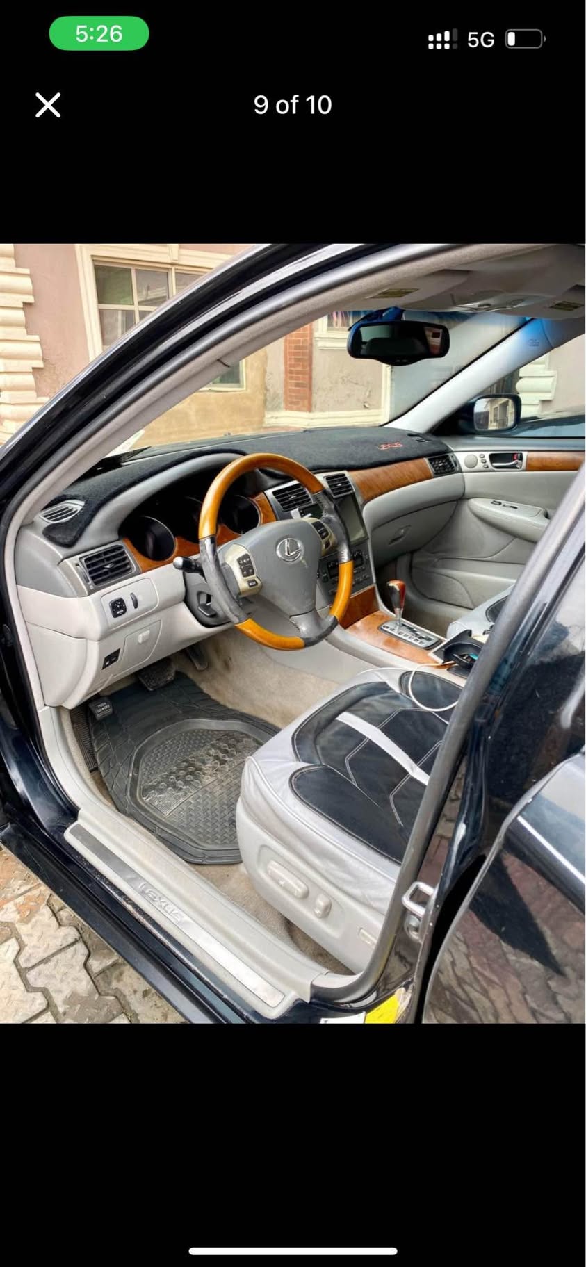 A picture of Lexus Es 330