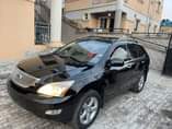 A picture of This is mint clean lexus rx330 2005 model freshly bath