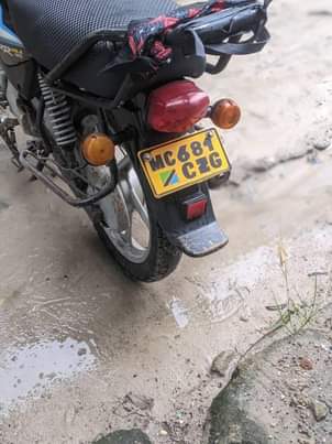 A picture of TVS STAR HLX 125