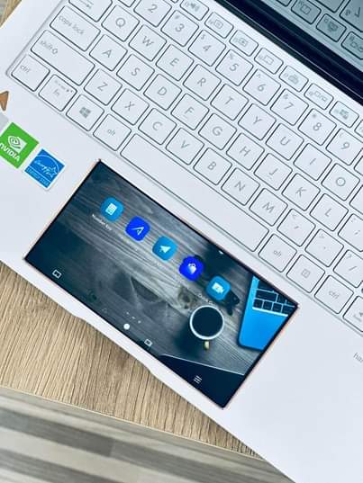 A picture of ASSUS ZENBOOK DUAL DISPLAY