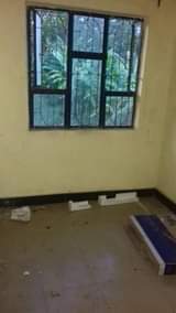 A picture of Singo selfu inapangishwa kwamrefu mwenyakutaka mita10kutoka lami