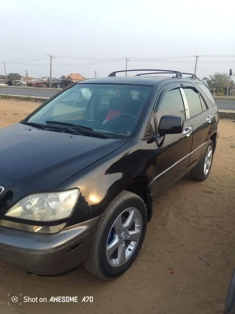 A picture of 2003 Lexus rx 300