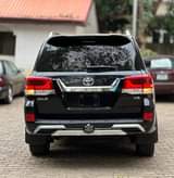 A picture of TOYOTA LAND CRUISER GXR VIP BULLETPROOF Super Fullest Option Year