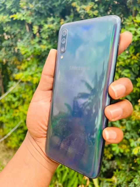 A picture of Samsung a70