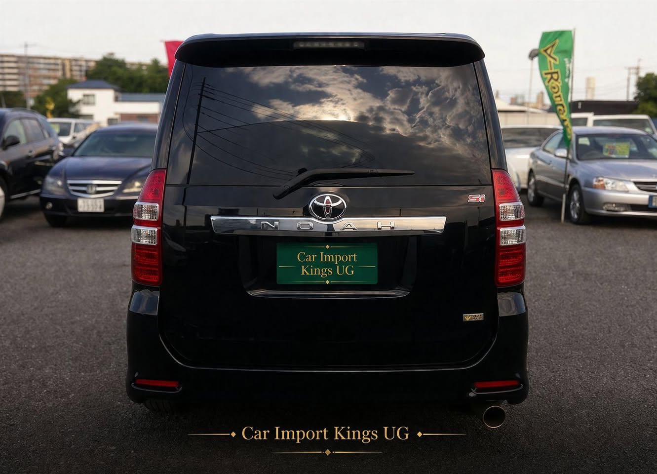 A picture of 2013 Toyota noah