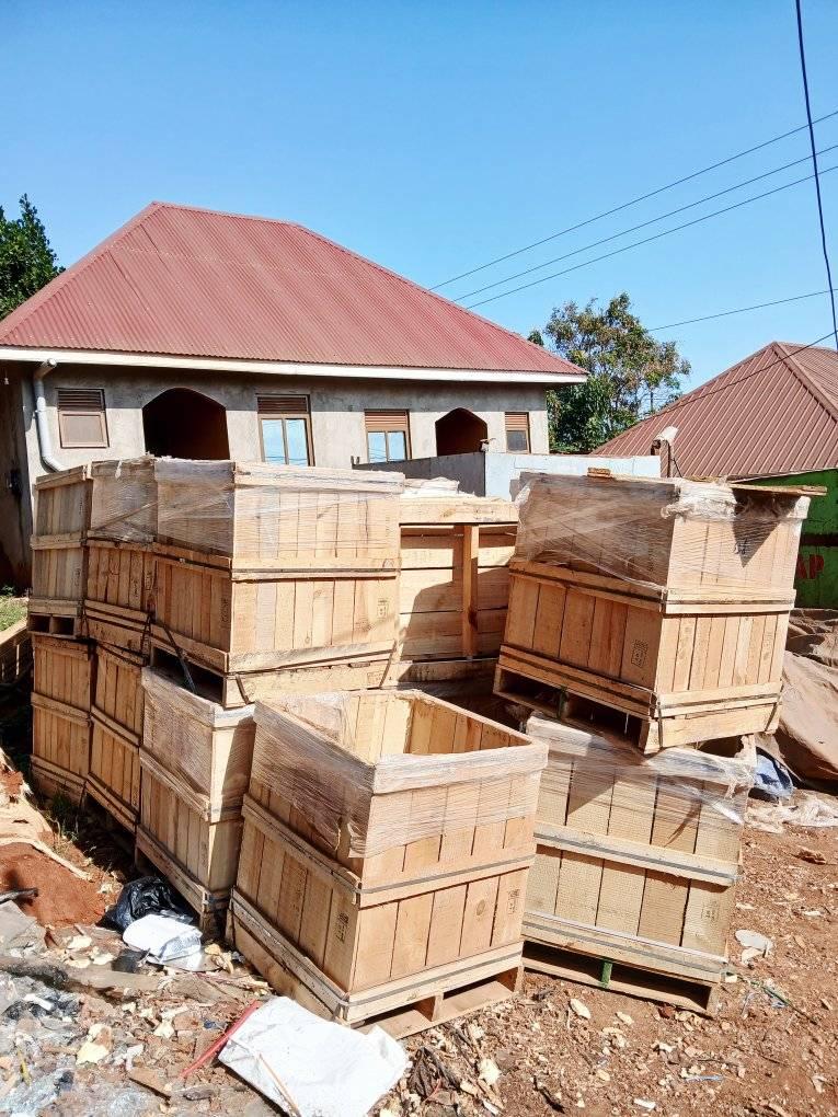 A picture of Wooden pallet boxes