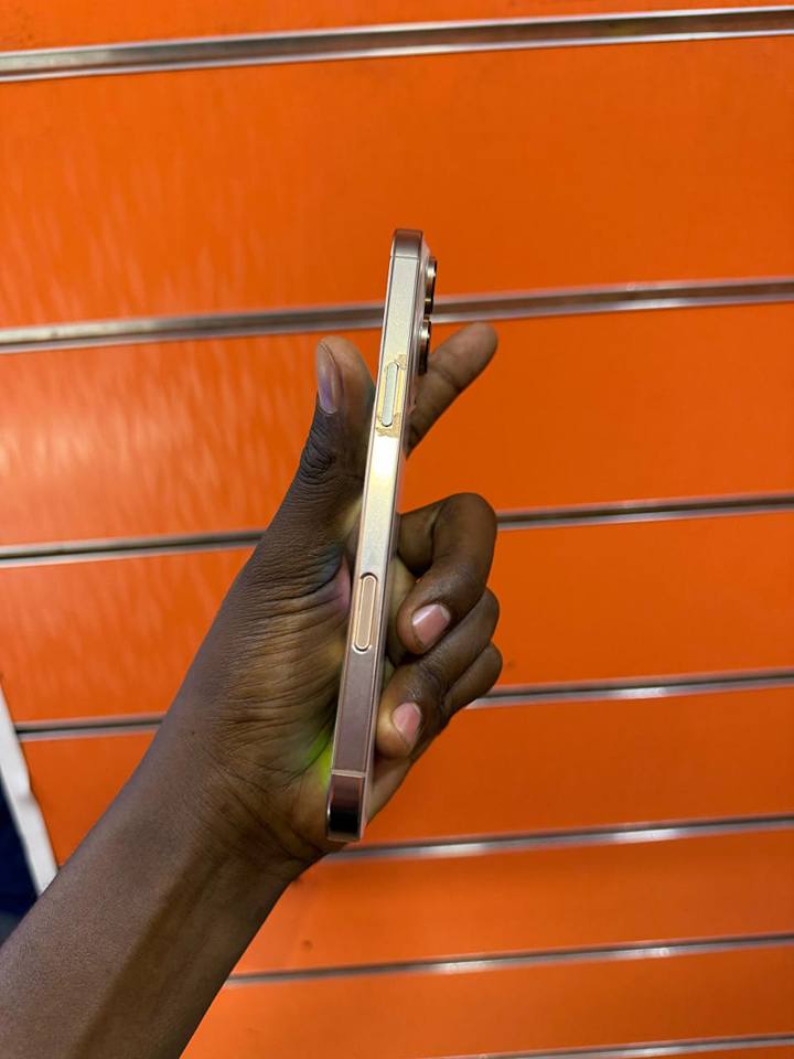 A picture of iPhone 16 pro max