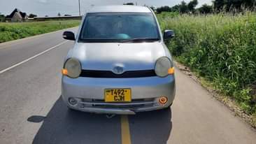 A picture of Toyota sienta