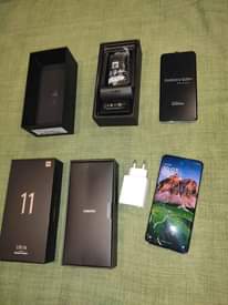 A picture of Samsung s20 full box XAOMI 11ultra full box