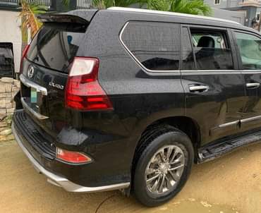 A picture of Lexus GX460