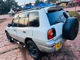 A picture of Rav 4 very intact on Quick sell 13 5m