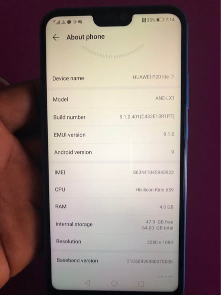 A picture of Huawei p20 lite Blue Uk used going for 95k