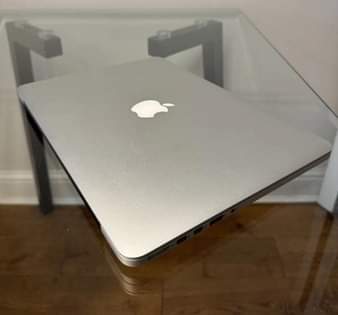 A picture of Apple MacBook pro Retina 2015 inch 13 3 Ram 8GB