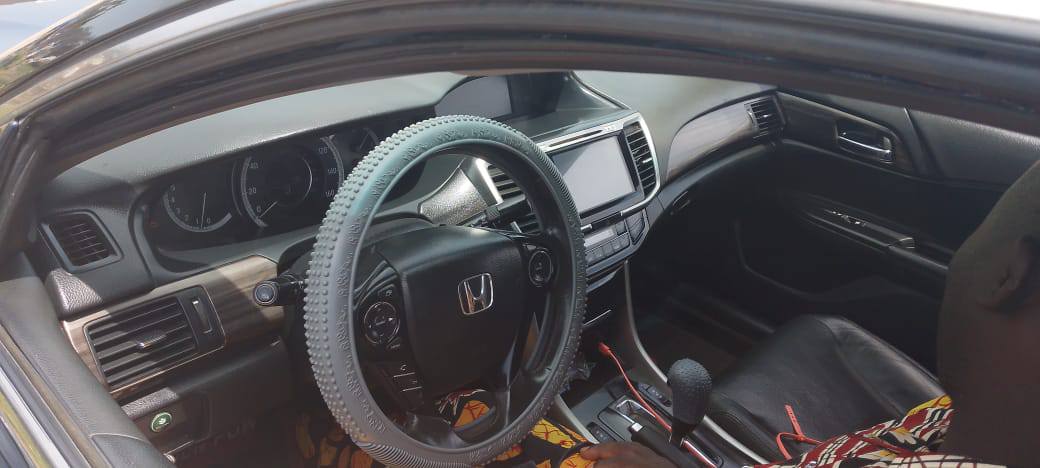 A picture of Honda accord 2016 model
