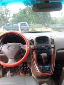 A picture of 2003 Toyota Lexus RX 300 03