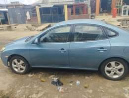 A picture of yundai Elantra 2009 model painted once buy and drive Engine