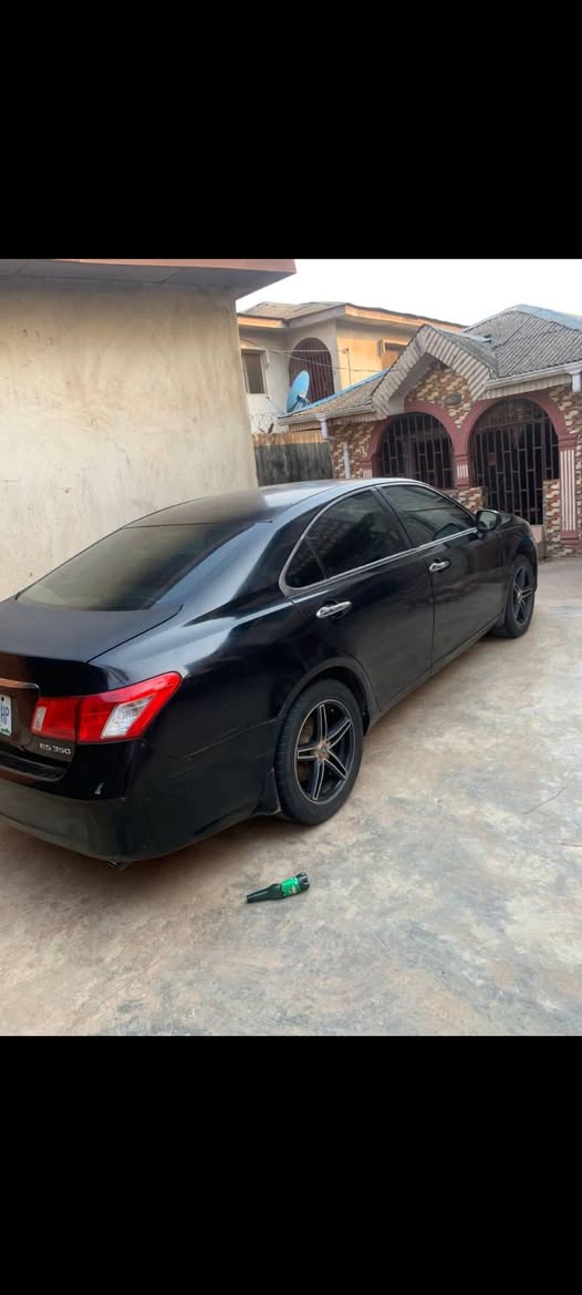 A picture of Firstbody 2007 LEXUS ES 350