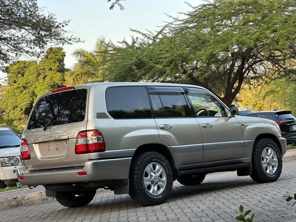 A picture of Toyota Land Cruiser Vx Limited Price 135M Contact 2557 6248