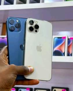 A picture of IPhone 12 pro Max