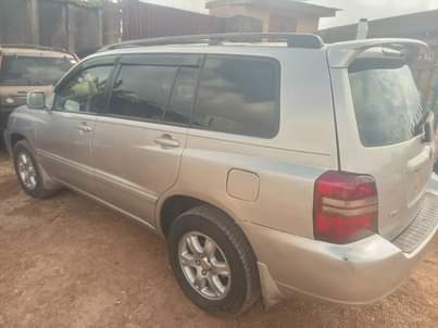A picture of Toyota highlander