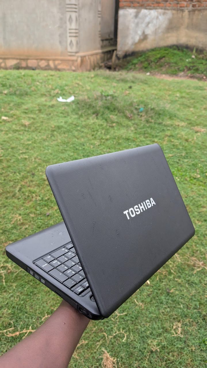 A picture of Toshiba cheap laptop i5