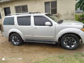 A picture of 2006 Nissan Pathfinder Automatic