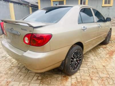 A picture of Toyota Corolla 2004 08025508383