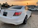 A picture of Honda Accord 09