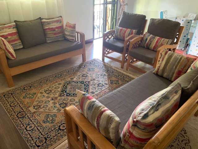 A picture of Sofa set