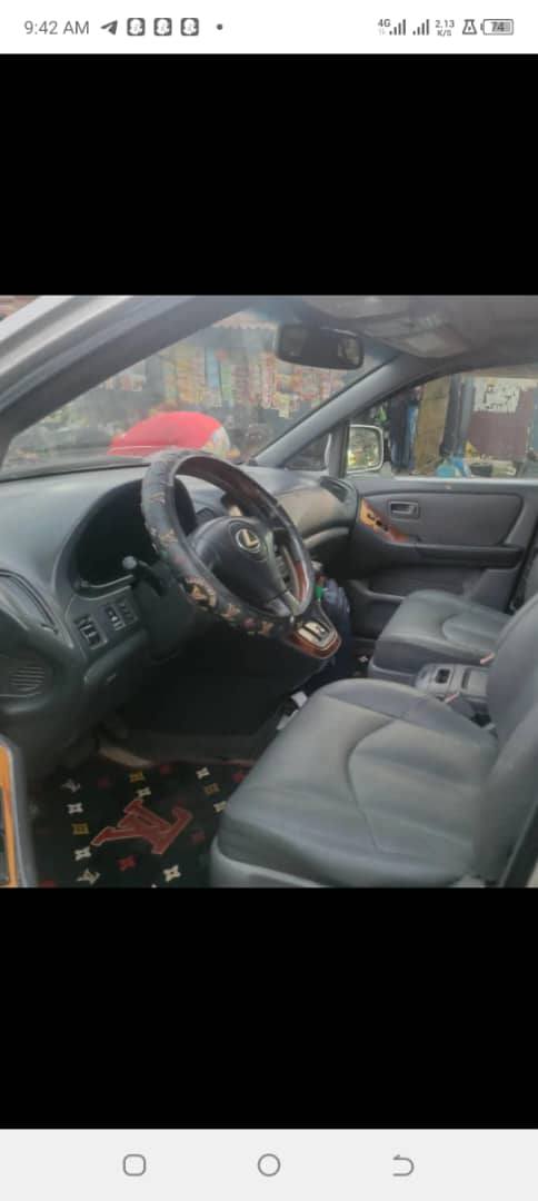 A picture of 2006 Toyota Hiace