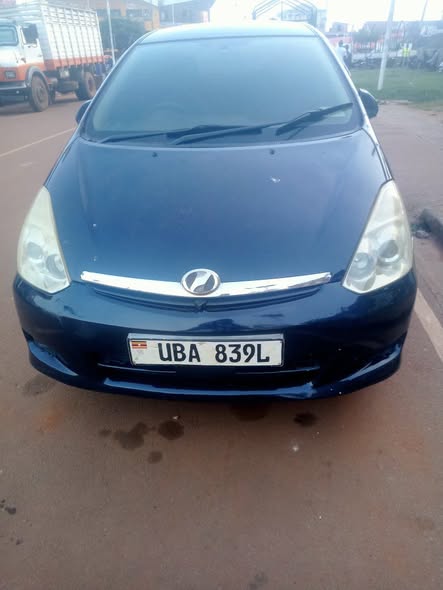 A picture of Toyota wish 0740846937