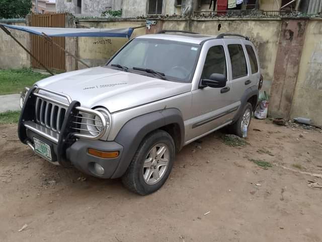 A picture of 2003 Liberty Jeep