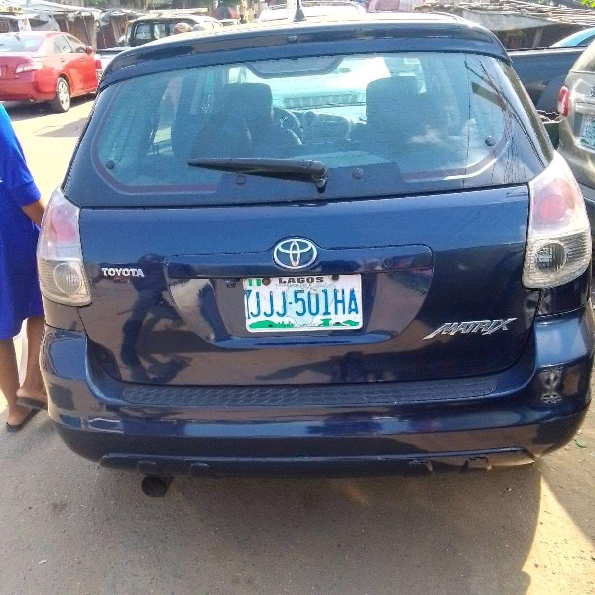 A picture of 2005 Toyota matrix