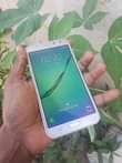 A picture of SAMSUNG J7