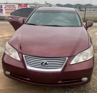 A picture of Few months used lexus es350 2008 model with all components