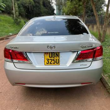 A picture of Toyota Crown