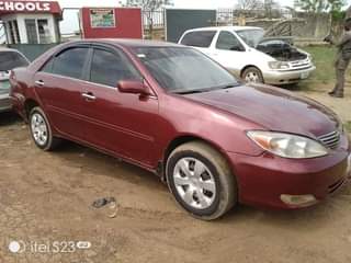 A picture of 2004 Toyota Camry