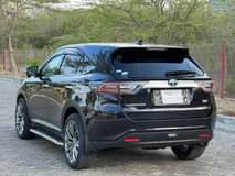A picture of Price Bei 88mil Registration Call 0658056651 Make Toyota Harrier New