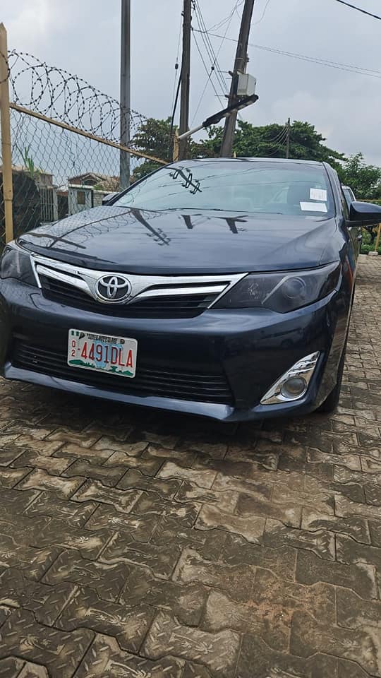 A picture of Toyota Camry 2013 Tokubo