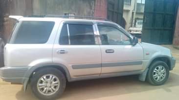 A picture of Very neat honda CRV clean in and out AC chilling