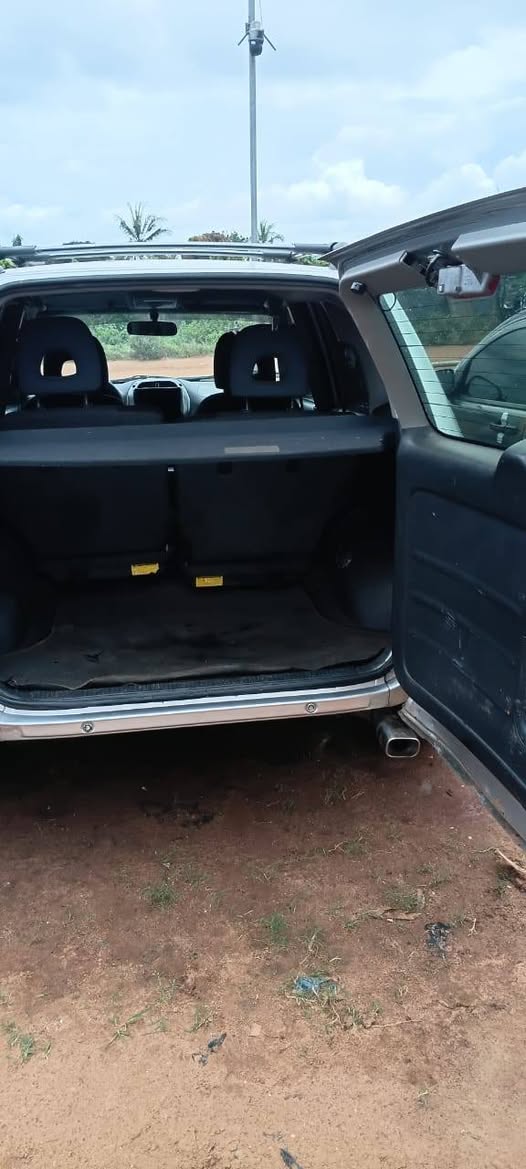 A picture of 4plugs Rav4 05 direct everything working perfectly going for 4m